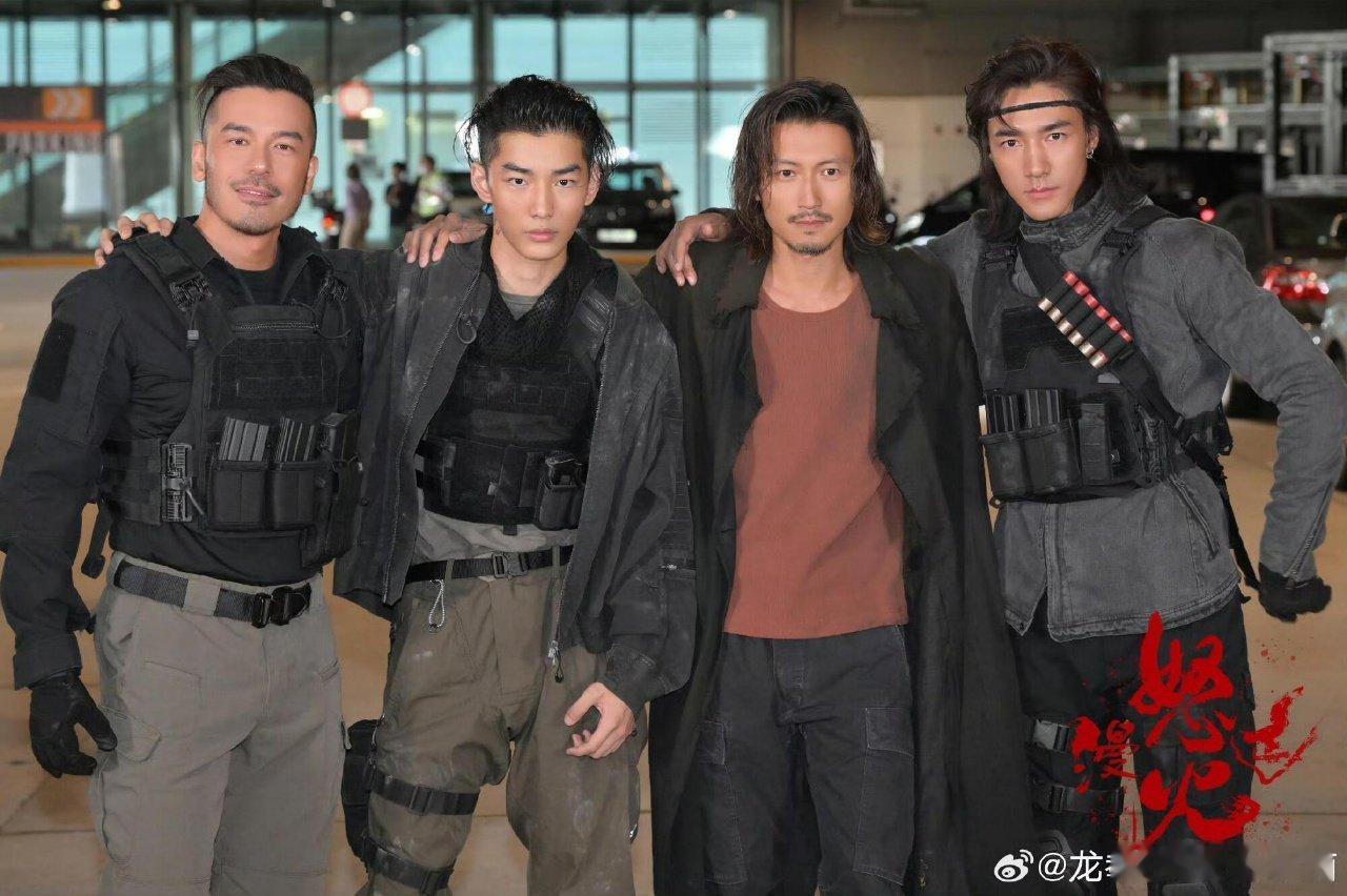 谢霆锋为林秋楠新歌打call谢霆锋暖心为新歌助力首支单曲《CROWN》，跟上脚步