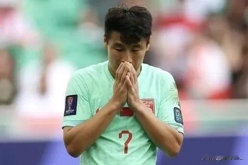 可悲！以前被人诟病的刘洋成了国足两场亚洲杯表现最出色的球员，连续两场高分表演。
