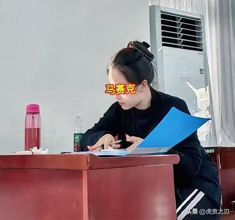 湖南祁东28岁女教师自拍淫秽视频及与其固定男友的性爱视频用来获利。就有个疑问，其