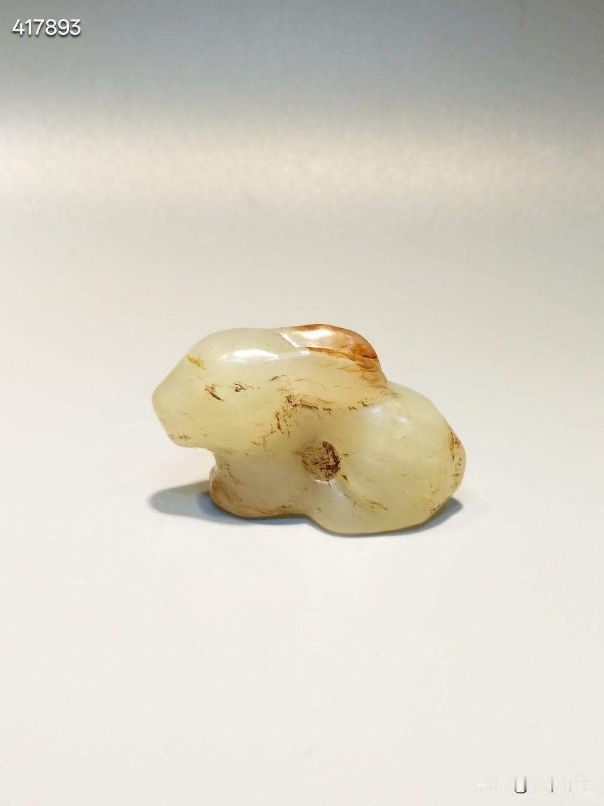 玉兔
流行于:战汉魏晋或后期
和田玉吃沁
