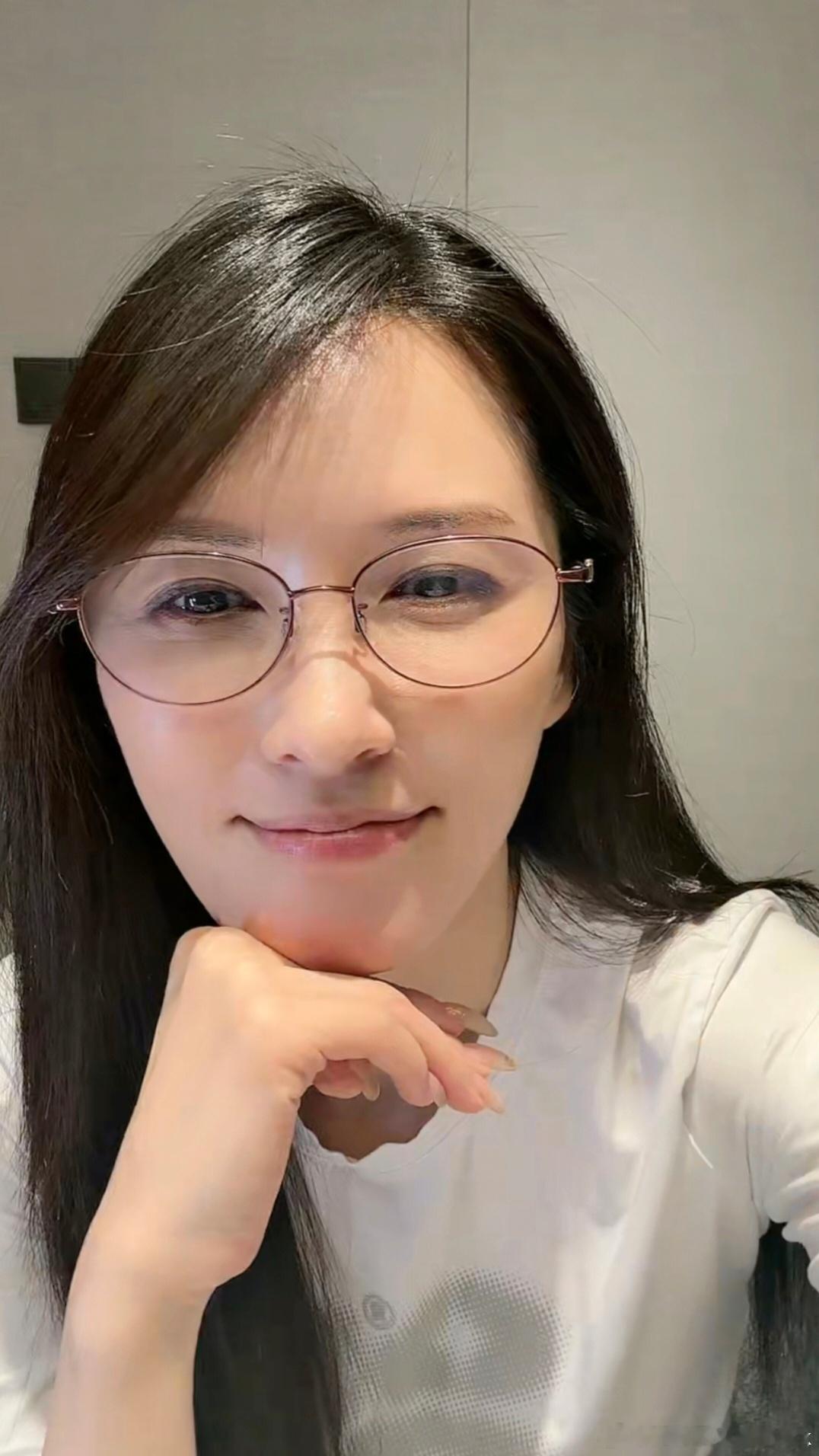 徐洁儿 唱功稳、共情力拉满的vocal徐洁儿，没能拿下决赛双人秀，听完她解释是队