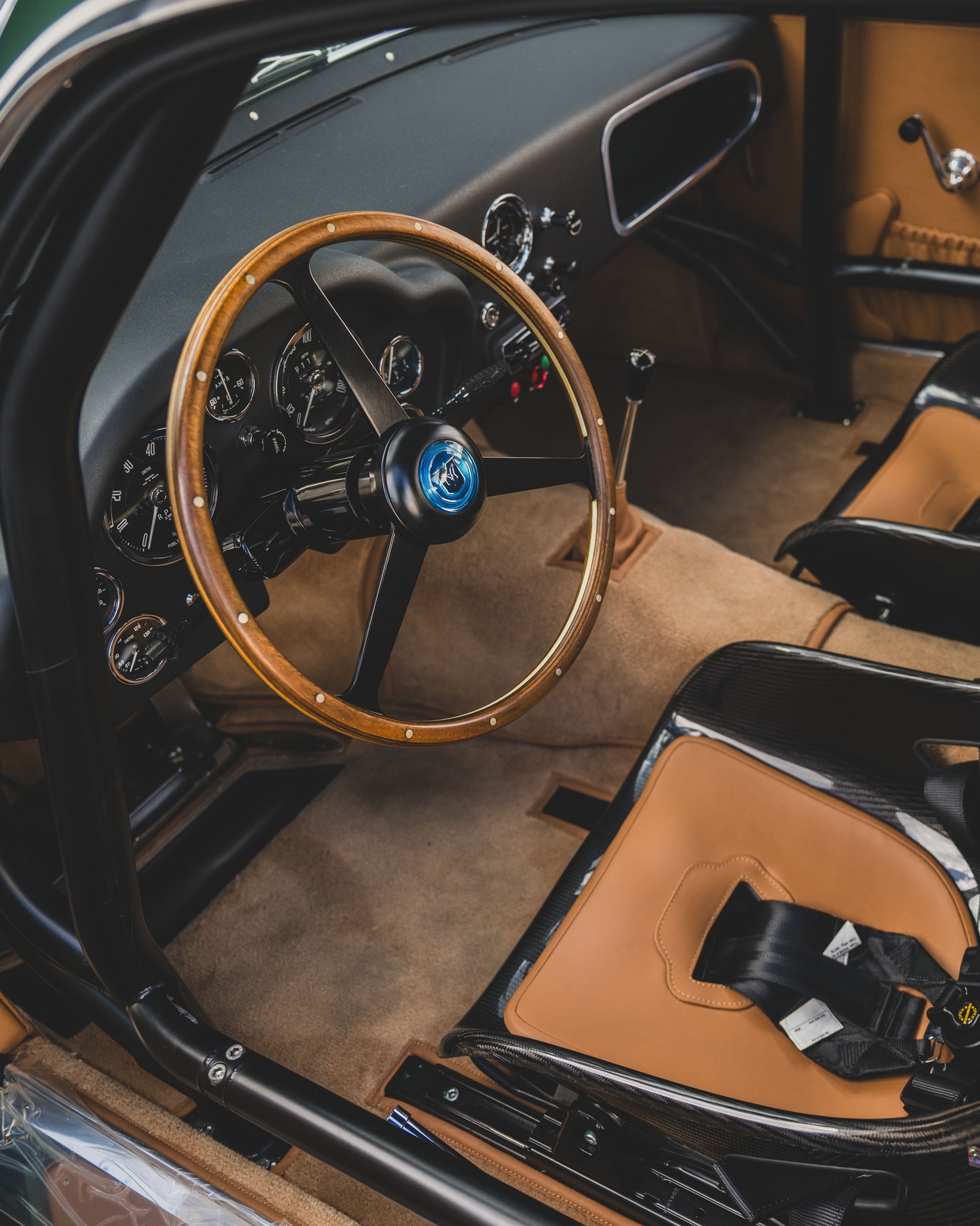 Aston Martin DB4 GT Zagato Continuation阿