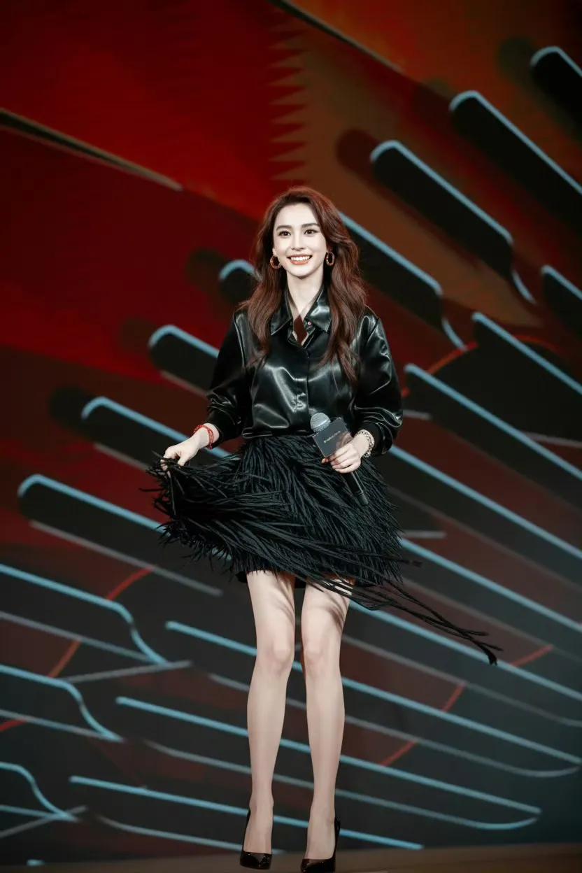 杨颖脸在江山就在！