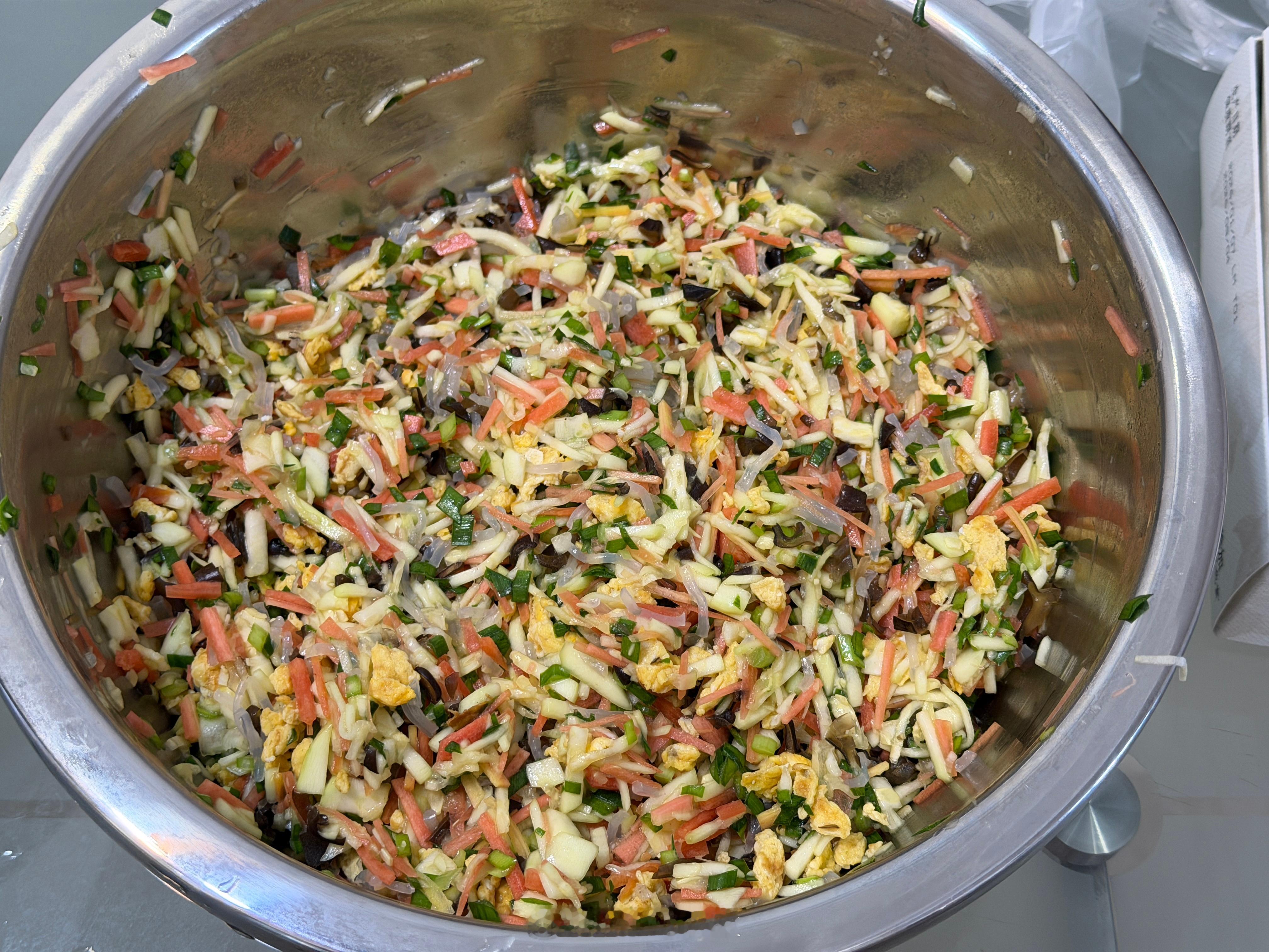 早，起床包饺子咯