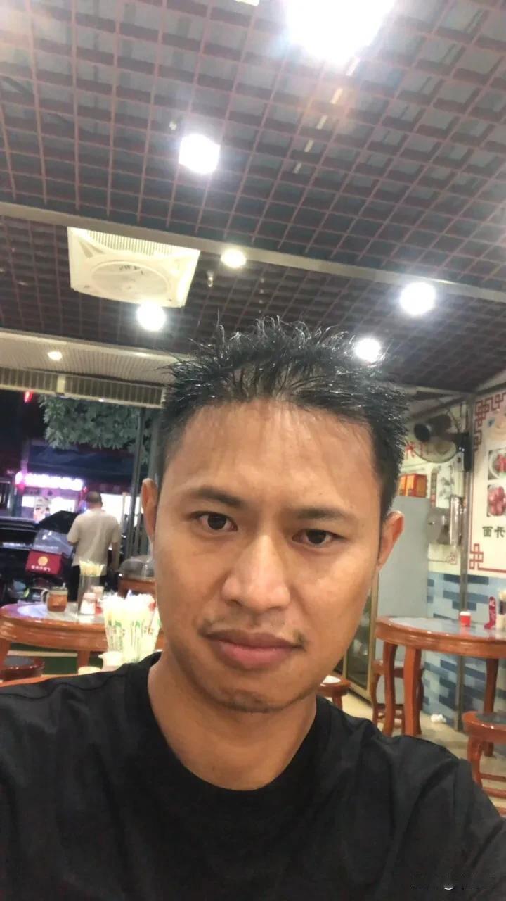 好讨厌的台风
几分钟就淋了个落汤鸡！