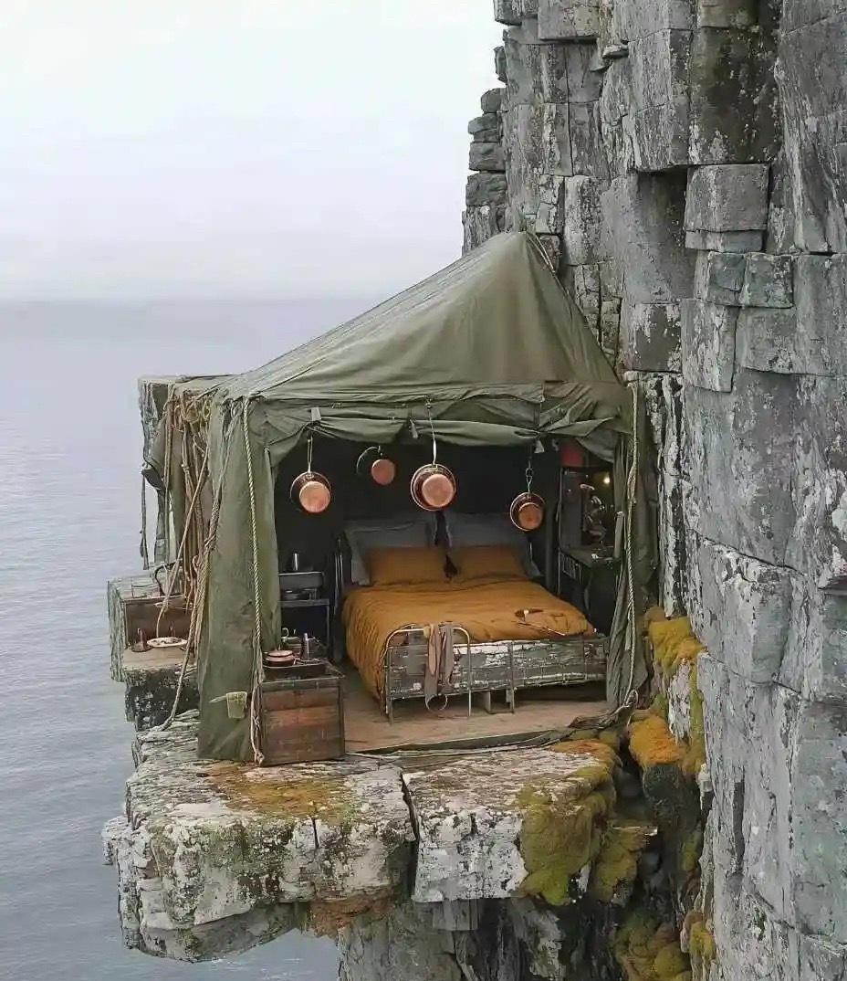 如果一天给你一千让你在这个悬崖住满三个月，无水无电只有基础食物保障，你能做到吗 