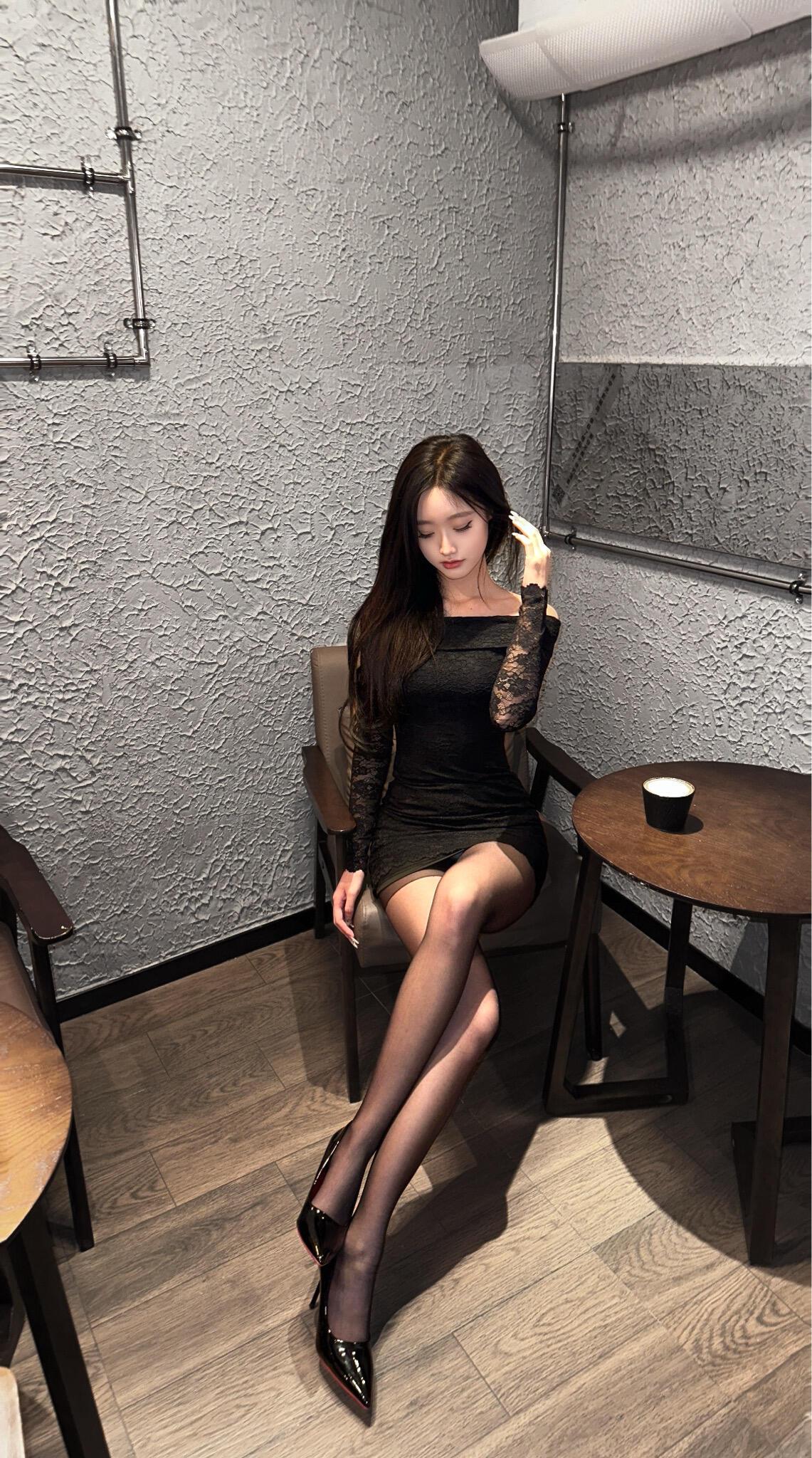 气质穿搭~
什么样的女性才叫有气质?