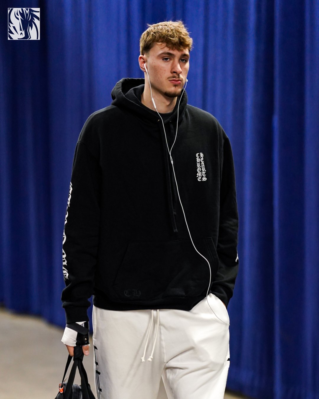 独行侠vs雷霆 伤情更新：加福德和华盛顿均因伤缺席，AD 和弗拉格可以出战。nb