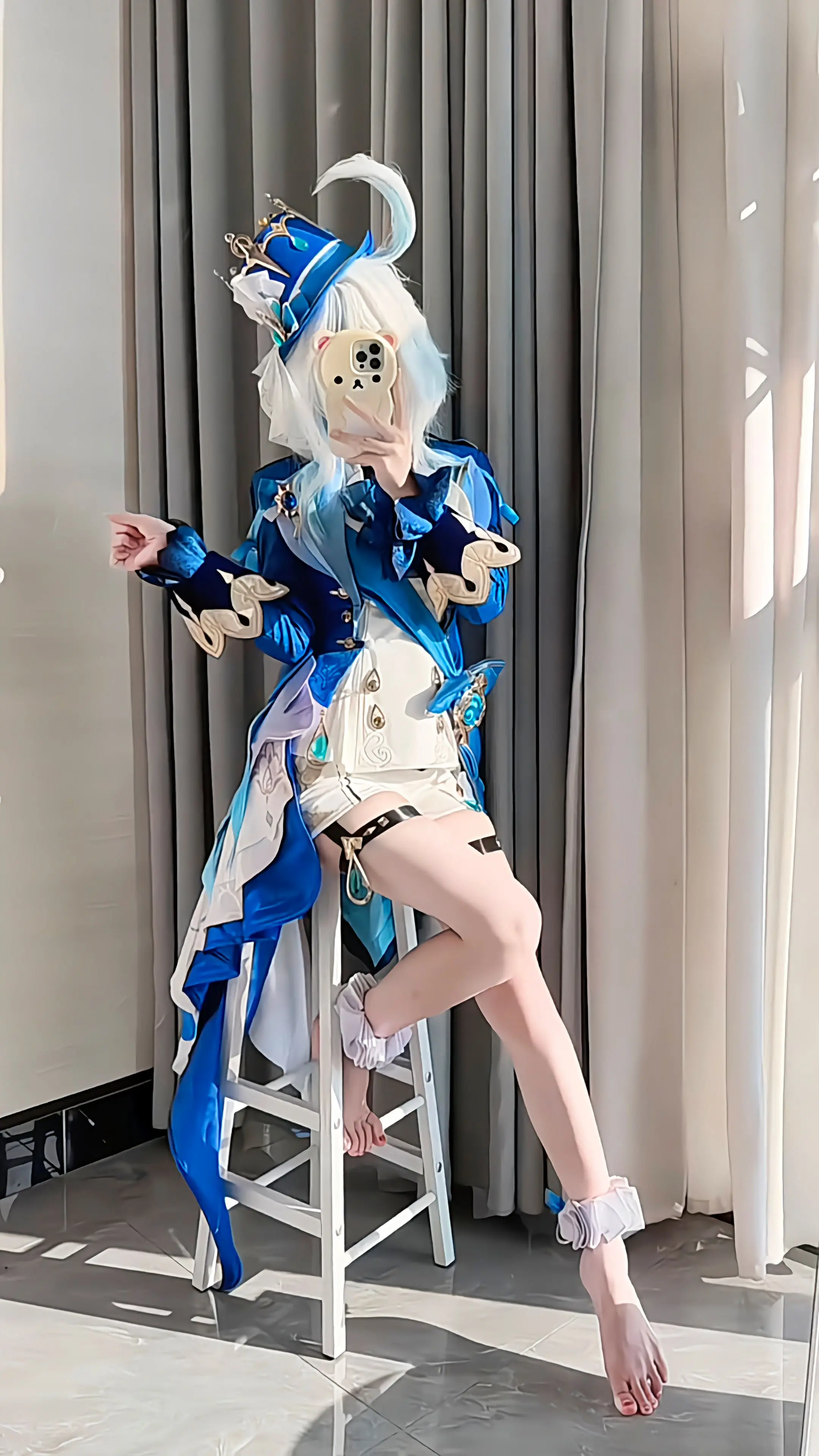 三选一哦。芙宁娜cos