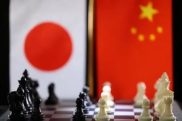 西班牙国际法专家曾抛出一番极具争议的判断：“如果没有彻底清算，中国不可能放过任何