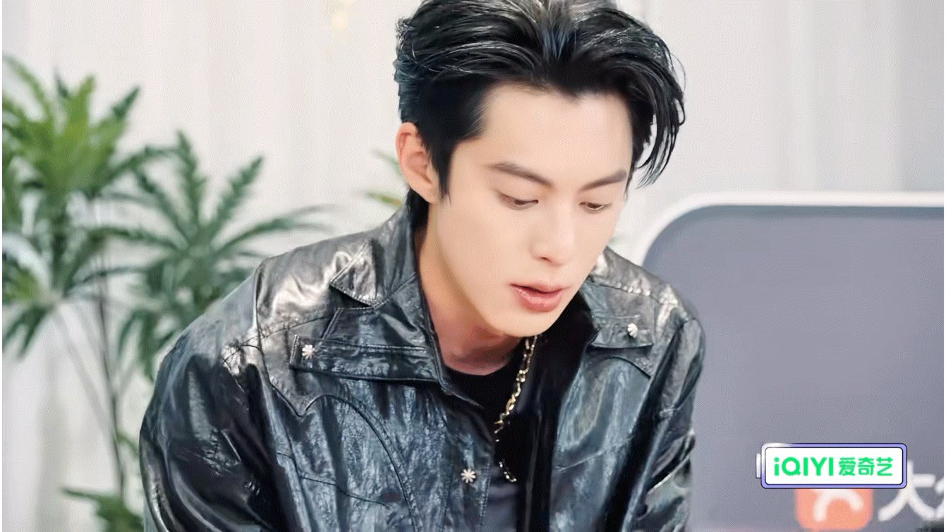 嗷呜一小口蛋饺王鹤棣宇宙闪烁请注意