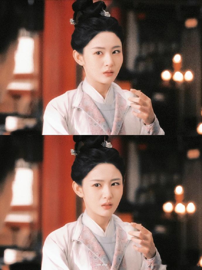 白鹿赵晴对手戏谁还没看这段名场面，赵晴演的助手全心护着白鹿，软萌又有力量，和白鹿