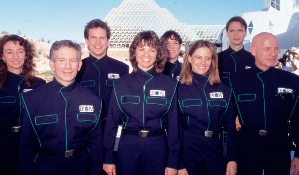 如果把四男四女关在一起两年会发生什么？1991年，美国特意做了一个轰动全球的实验