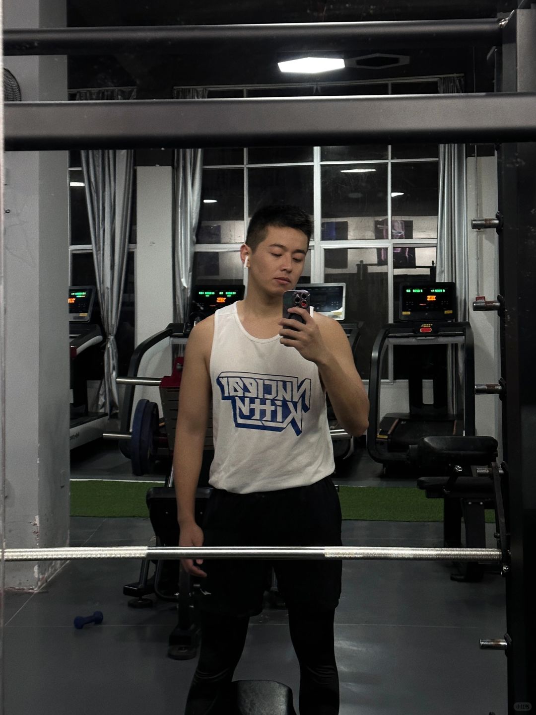 下雨天，健身房打个力量卡