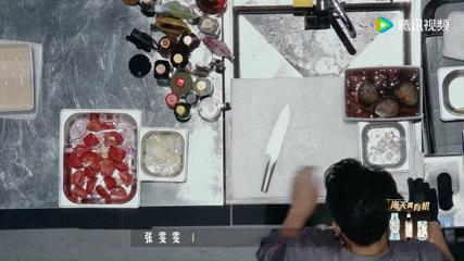 厨房J人对战厨房P人J人P人有自己的胡闹厨房J人做完一餐厨房干干净净，P人做完饭