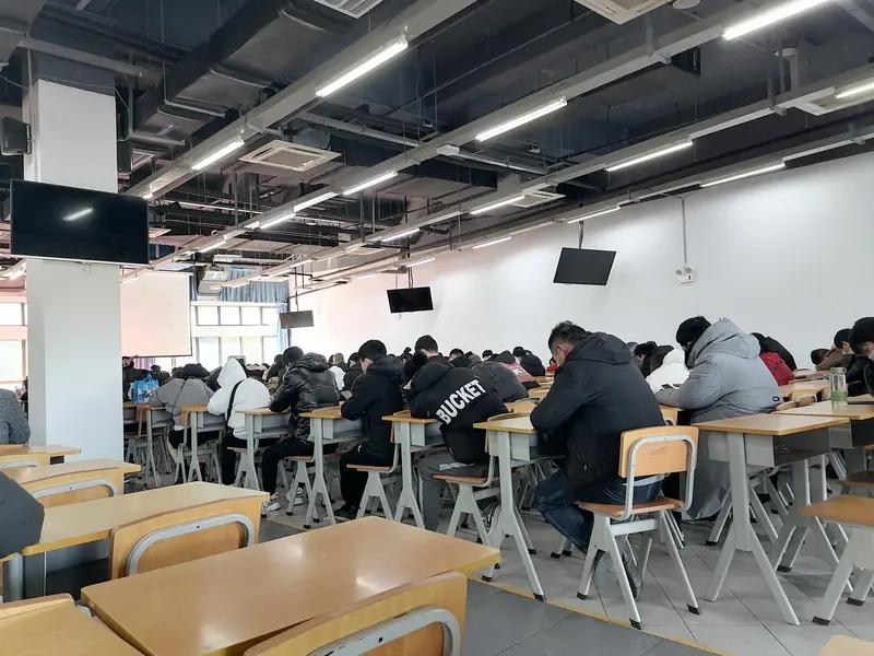 期末片区统考让教师变得面目全非！希望从今年考试，我们这里也能跟上形式，取消期末统