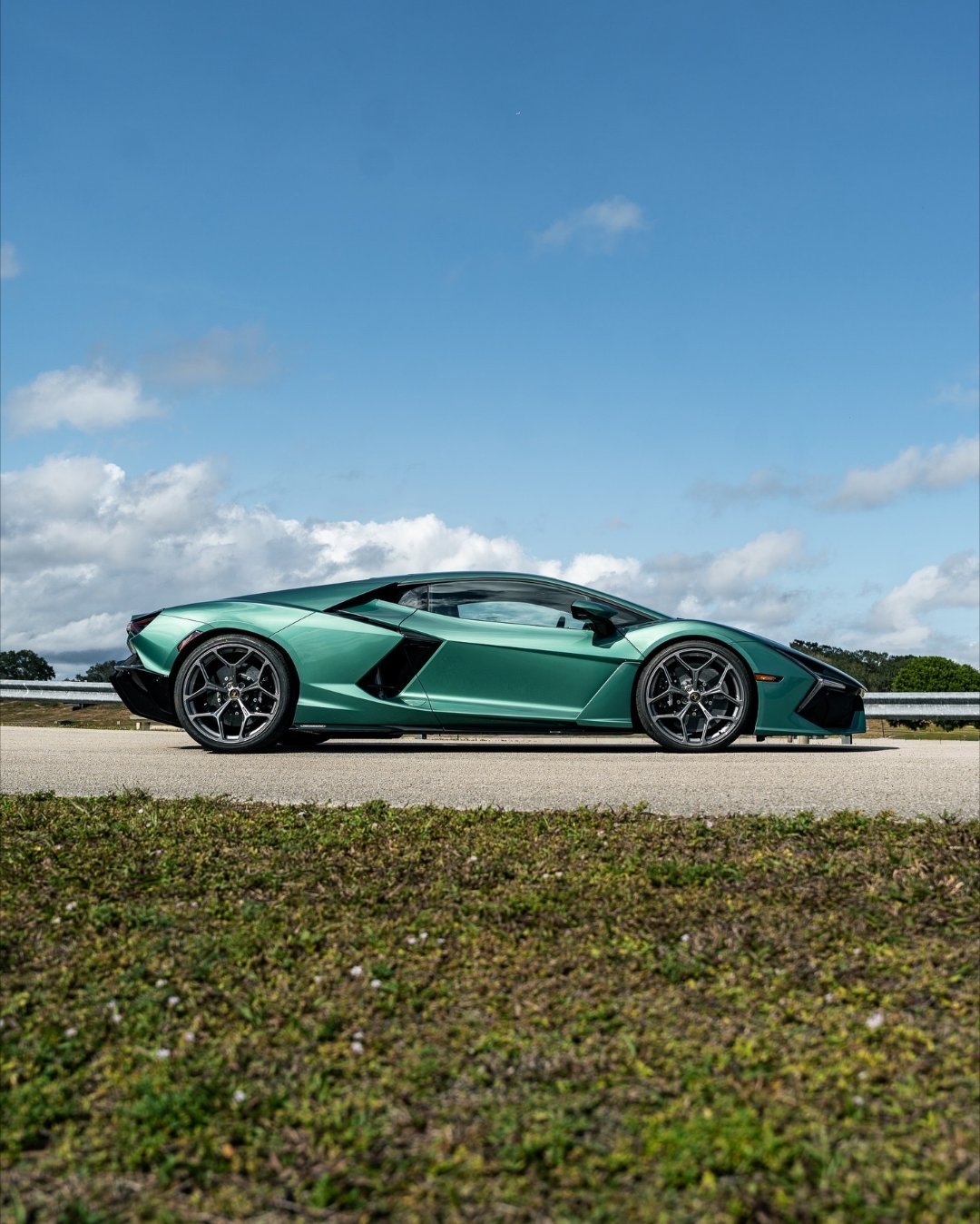 Lamborghini  Revuelto｜兰博基尼 