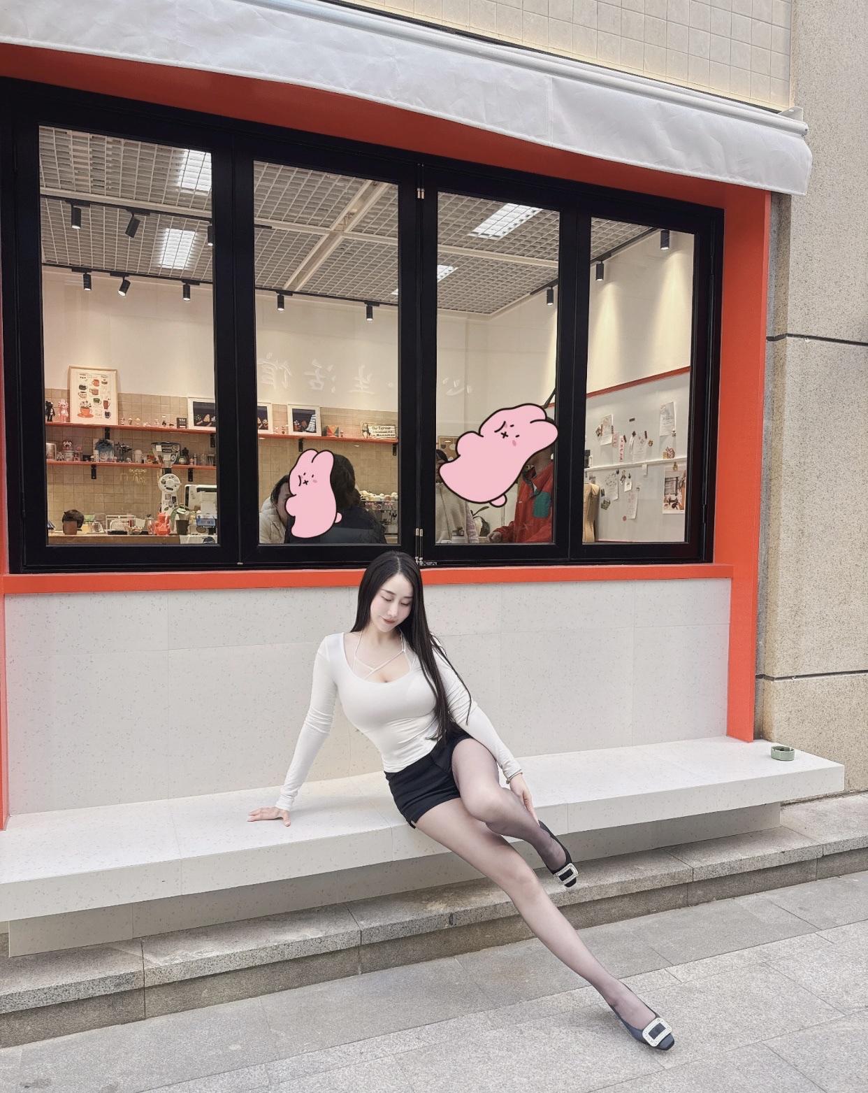 又纯又欲的女生，究竟有多招人喜欢穿衣和审美自由，纯欲的魅力也不止于打扮。