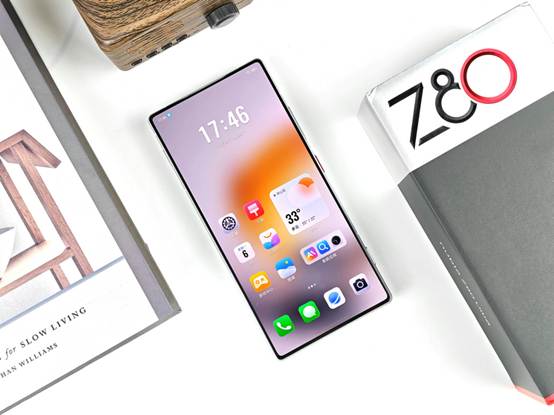 努比亞Z80 Ultra評測：能拍能打 絕世有雙的街拍游戲機