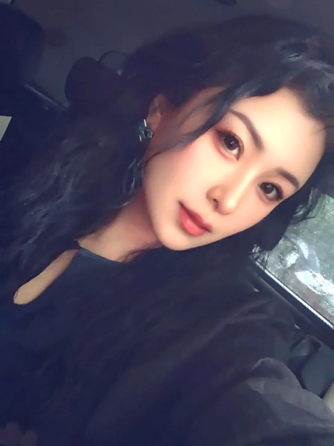 生万物告诉我们     爱是百草枯 钱财生万物。