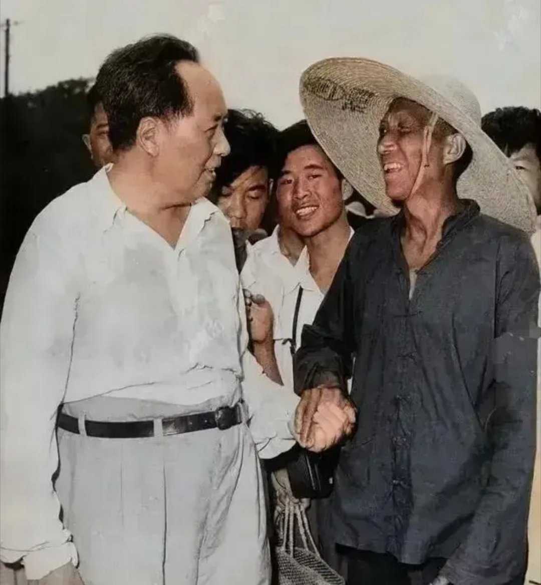 一个人吃了中华民族最苦的苦，一个人承受了中华民族最委屈的委屈，一人之力把中华民族