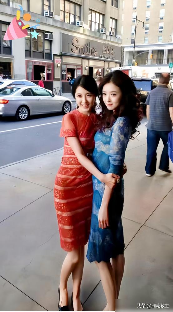 都说曾黎是合影杀手，可谁能想到，碰上蒋欣，这刀，钝了。
十几年前纽约时装周，蒋