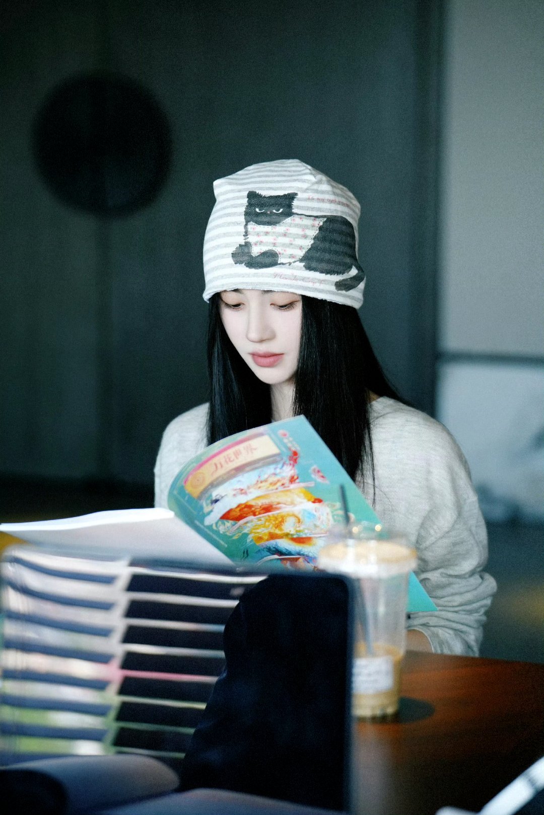 jjy鞠婧祎姜黎非jjy鞠婧祎千香冬天手好冷 想伸进你们的钱包里˵0𖥦0˵