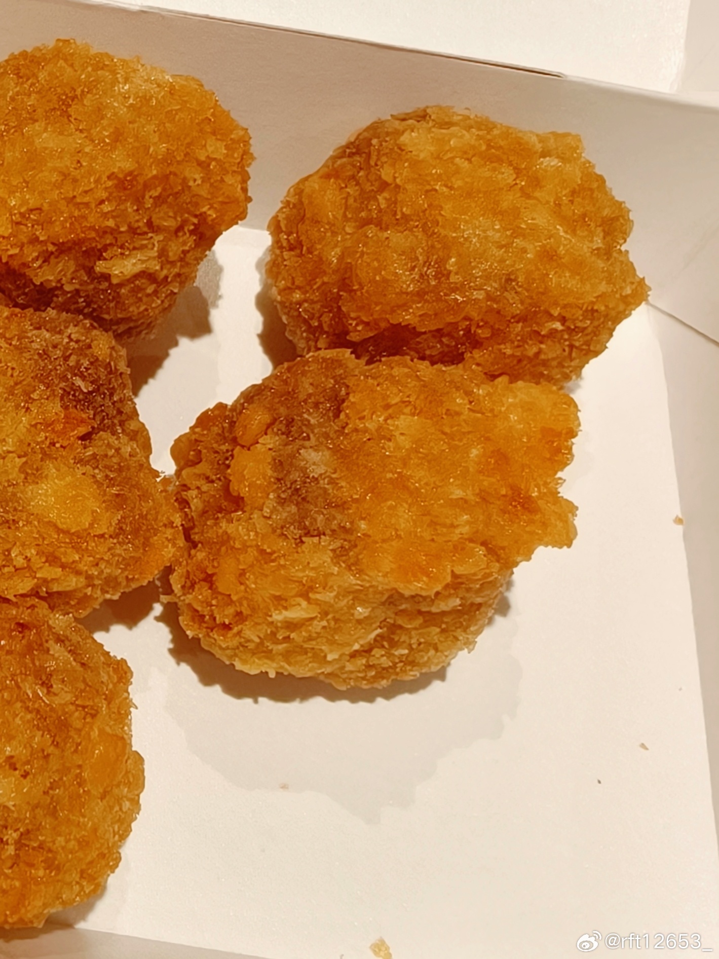 麦当劳的世界波犇牛堡还行，金牛决胜球非常迷你，枫糖厚松饼猪柳蛋堡越吃越上头 