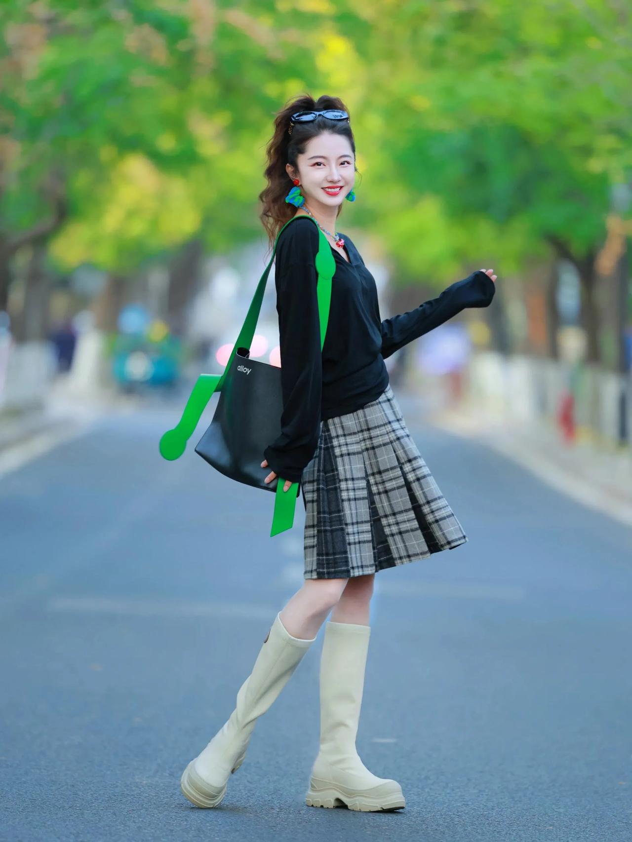 女子衣裙轻#清丽如风姿#穿上裙子#做自己的女王#户外随拍美少女#