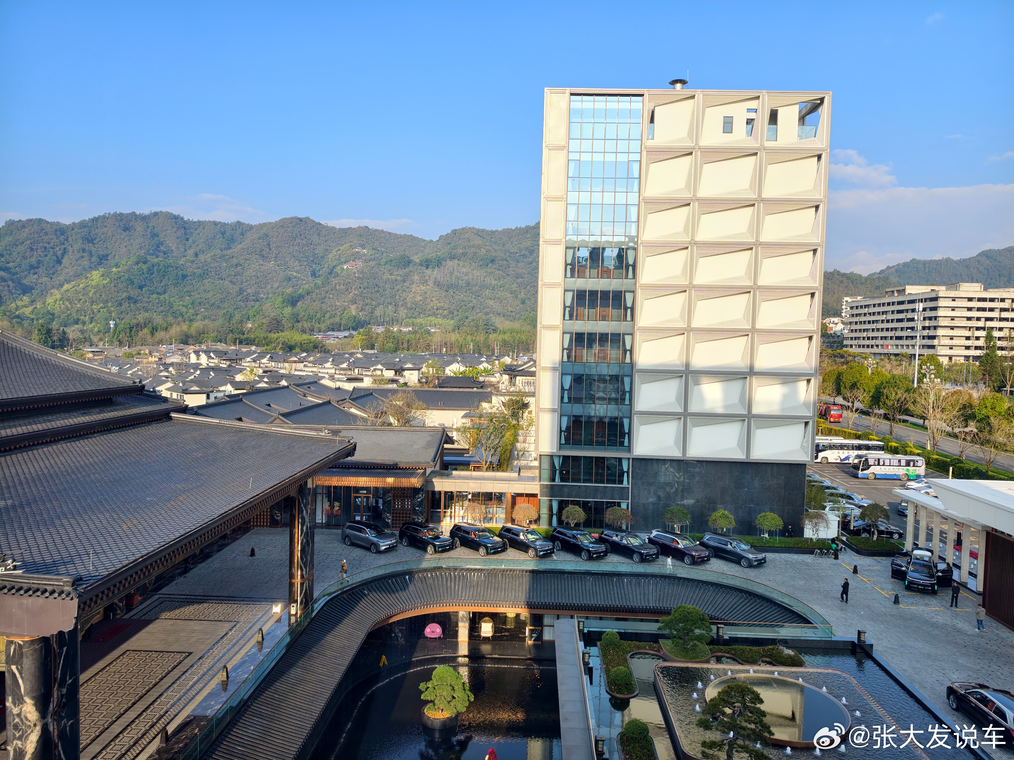 早呀~今天主线任务试驾魏牌V9X 保山