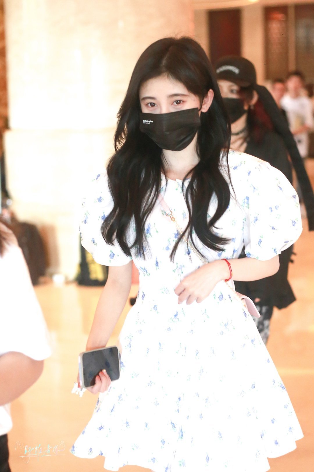 jjy鞠婧祎阿黛 jjy鞠婧祎苏绿夏 “你是被光偏爱的，你的名字燃起我永恒的春季