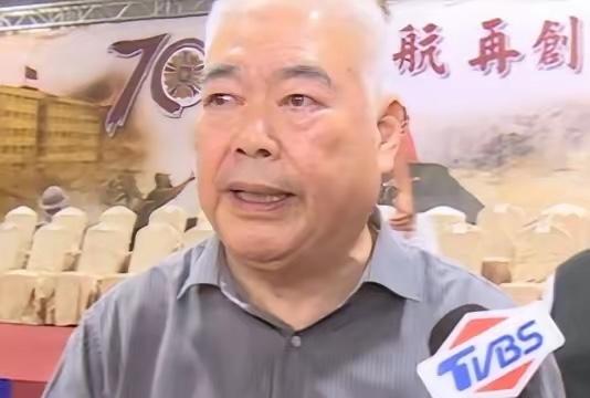 季麟连前阵子一句"开除韩国瑜"，把蓝营吵得锅盖都掀了，转头又跟韩通电话"一笑泯恩