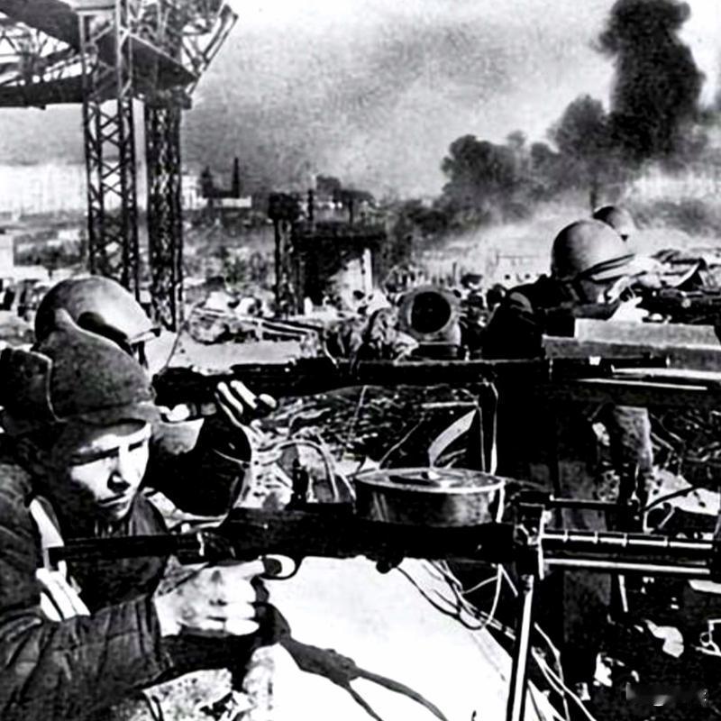 【震撼回顾！1941年6月22日，苏联卫国战争的爆发与世界格局的巨变】

194