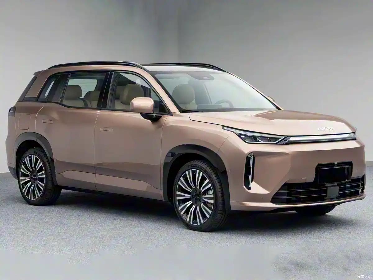 陋室说车今日热点汽车新闻：

  1. 新车上市与预售

      • “国民