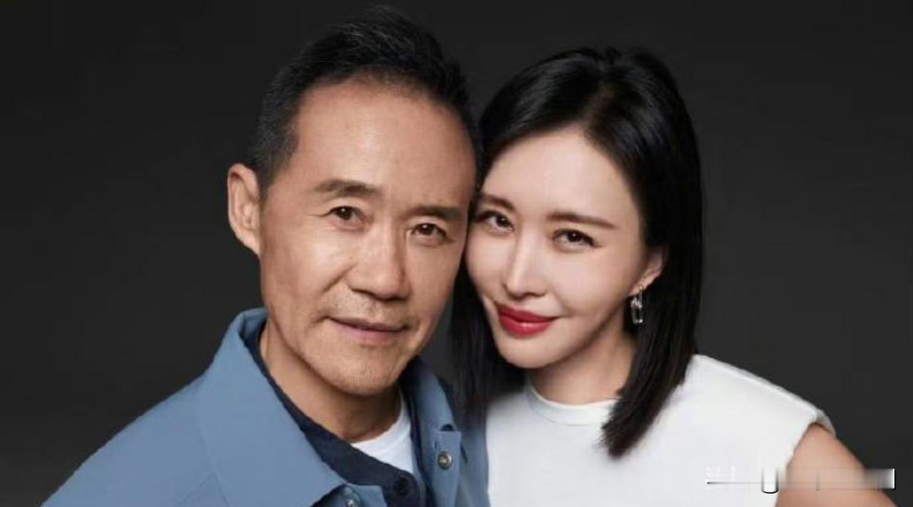 【田朴珺辟谣和王石离婚】网传田朴珺与王石离婚，对上述传闻，田朴珺回应新浪财经称：