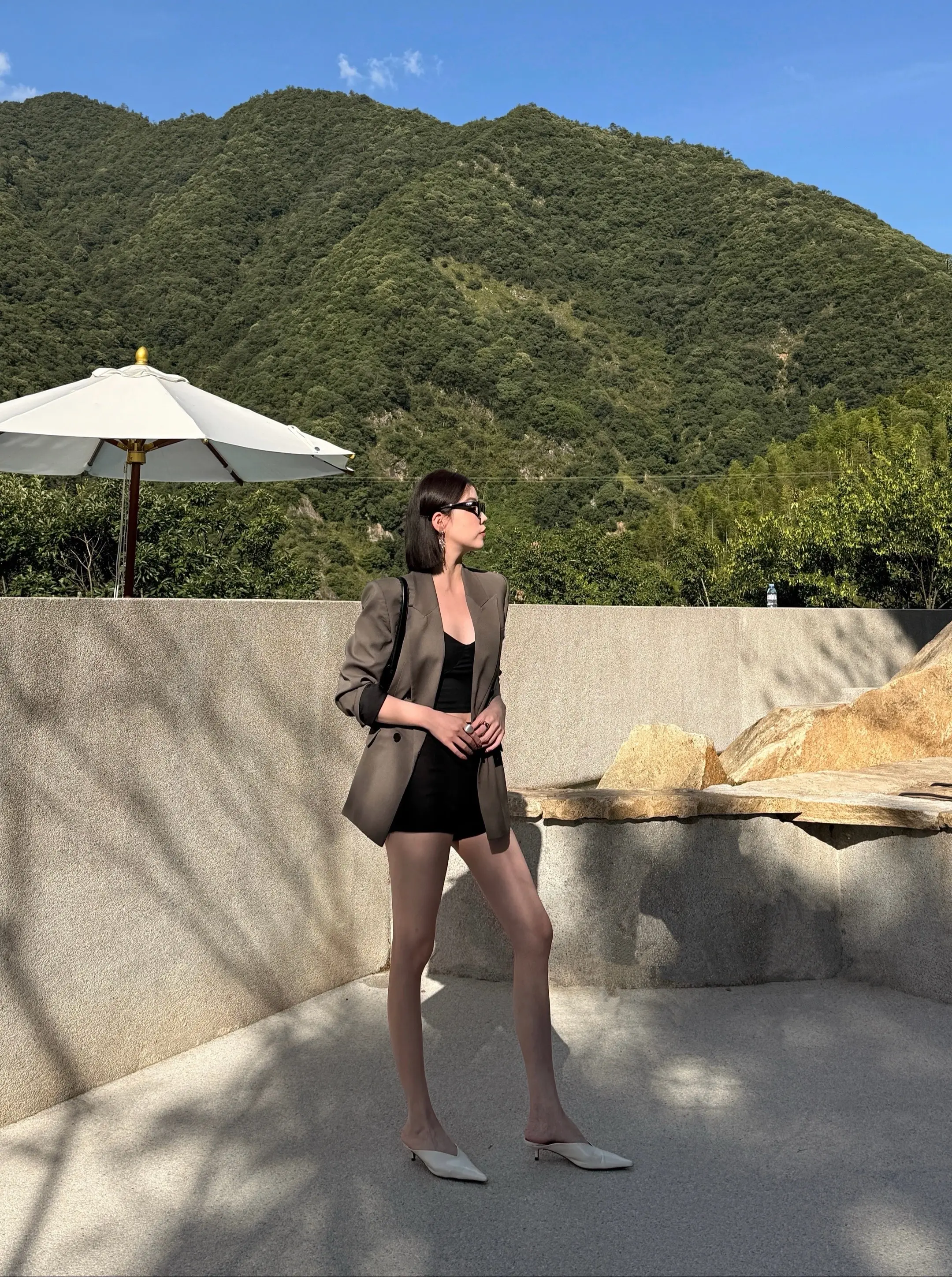 接下来你会成为最会赚钱的超级漂亮自信的女孩
