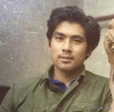 1983年，朱时茂因为出演《牧羊人》一炮走红，八一厂看中了朱时茂，想要把他调过去