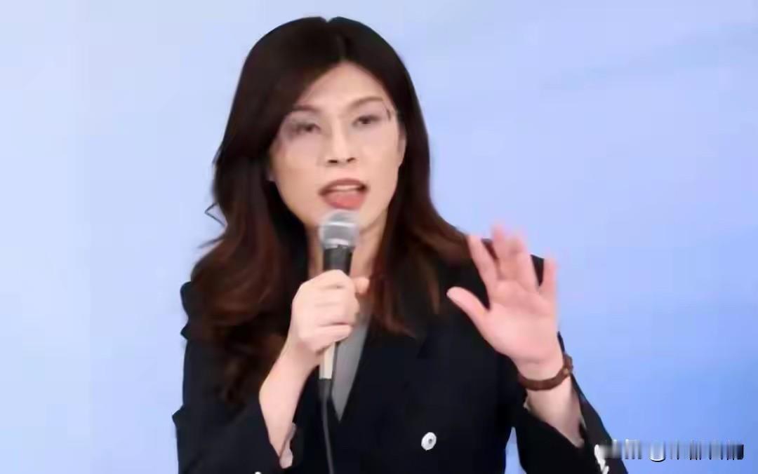 很长一段时间以来，在民进党持续“去中国化”舆论操作之下，“统一”一度成为岛内舆论
