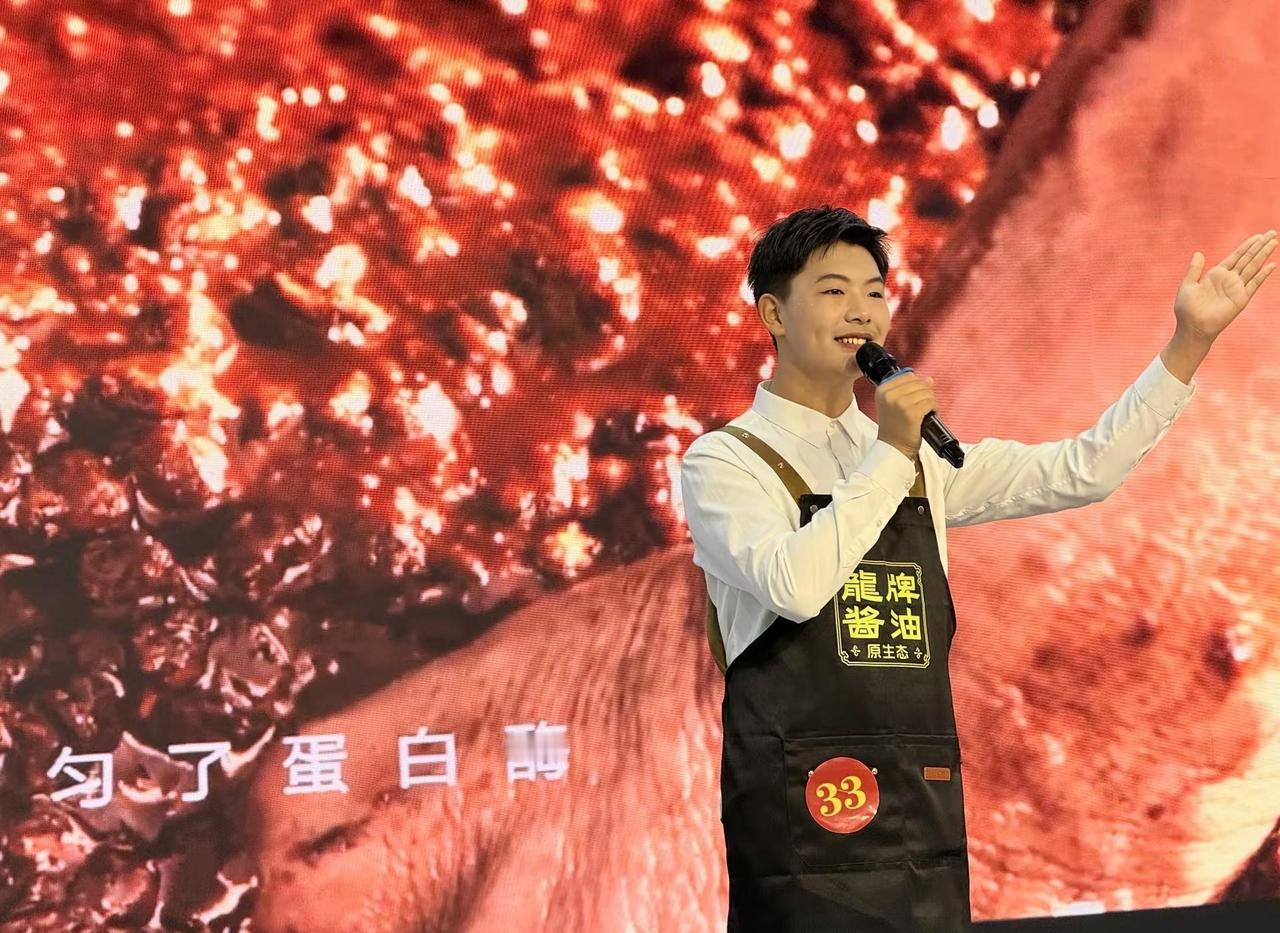 雨湖故事我来讲”选手各展风采，声情并茂讲述雨湖故事一字一句都饱含着对家乡的热爱[