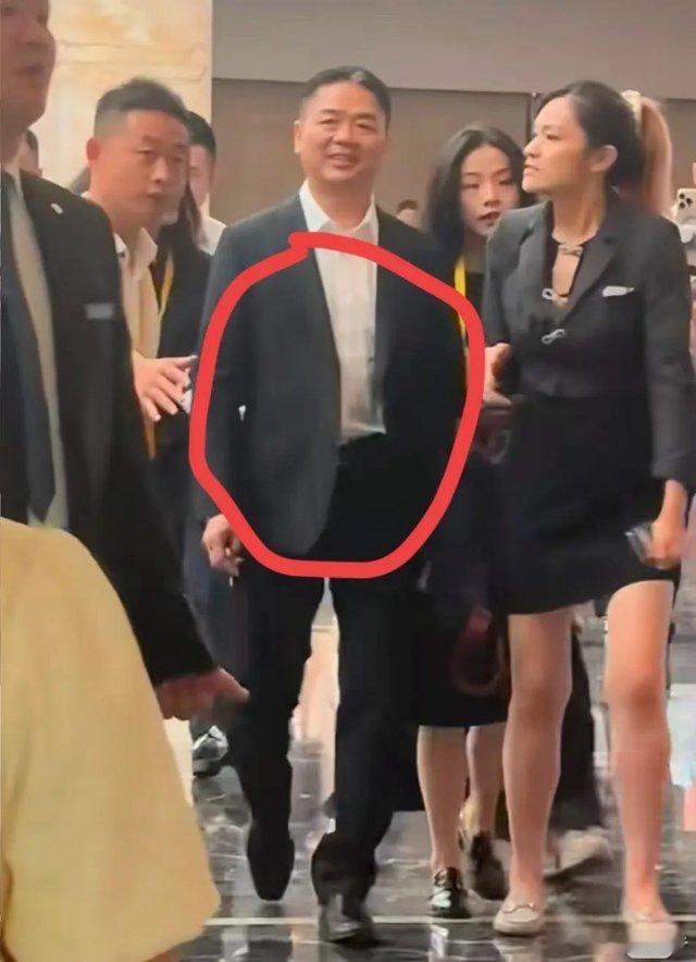 刘强东 杭州是世界美食之都刘强东 杭州是世界美食之都 刘强东说：一落地杭州，就马