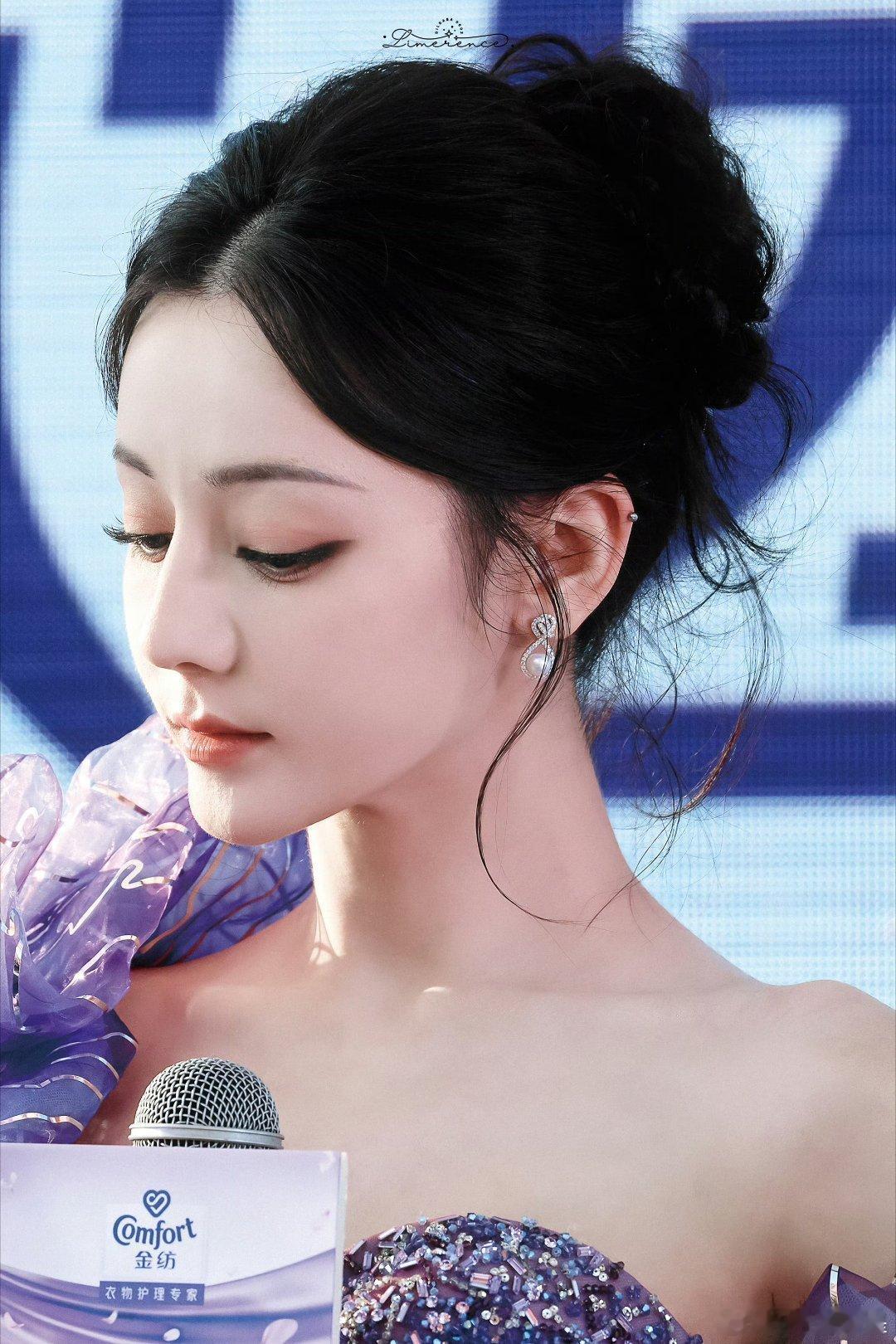 顶级建模脸迪丽热巴功夫女足哭戏