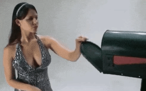 图一：国外整蛊大师的杰作，果然真的是没有他们想不出来的。
图二：平时身上那些青一