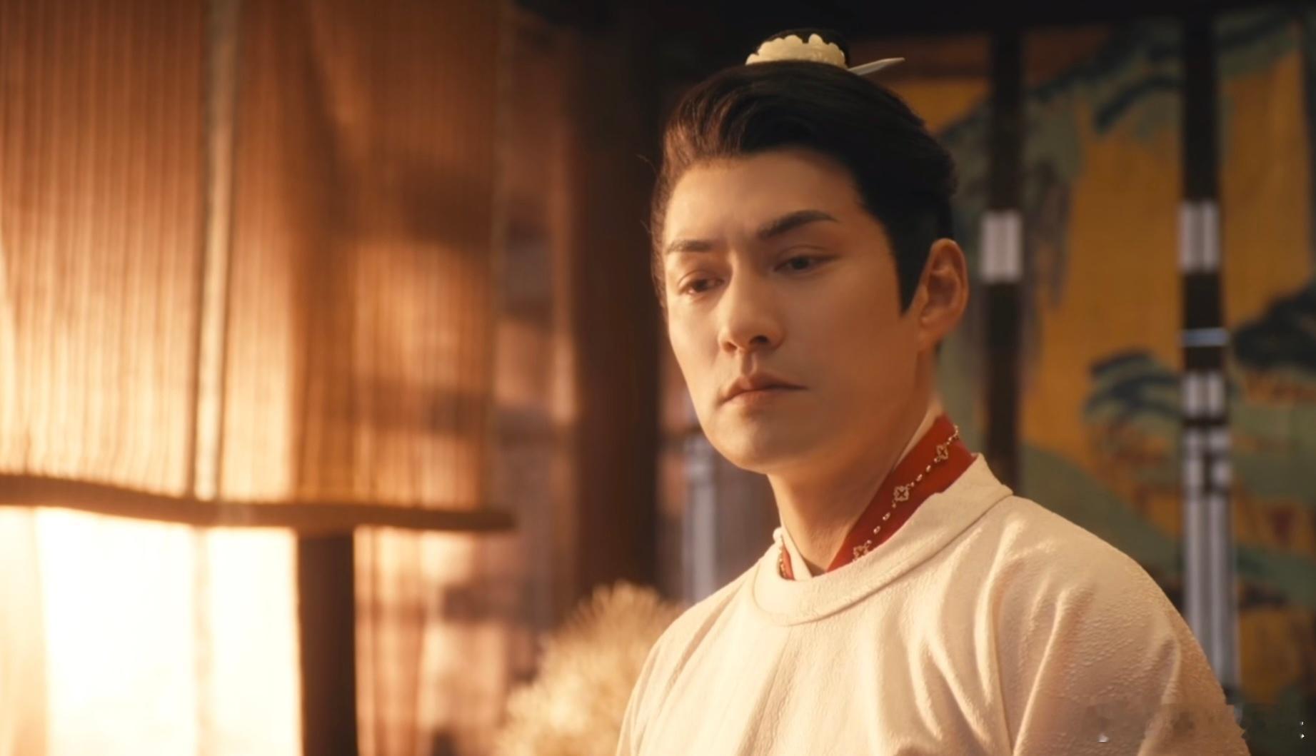 严屹宽做臣做帝都权威 每次看到严屹宽的古装造型，我都完全无法自拔，他赋予角色的生