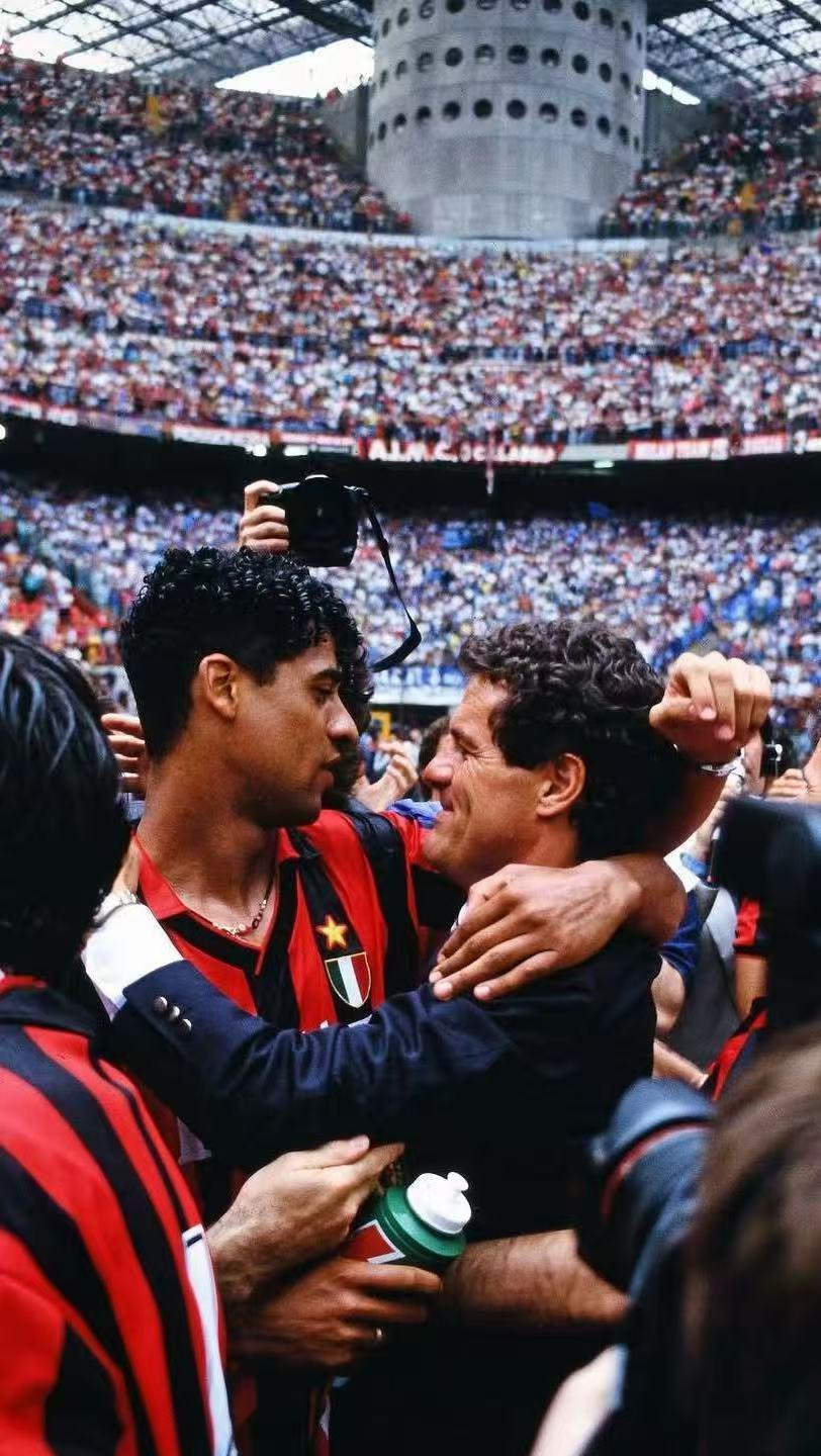 欧冠的每一个冠军都很有分量，每个球迷的认知都不一样，主要看你是哪个队的球迷。比如