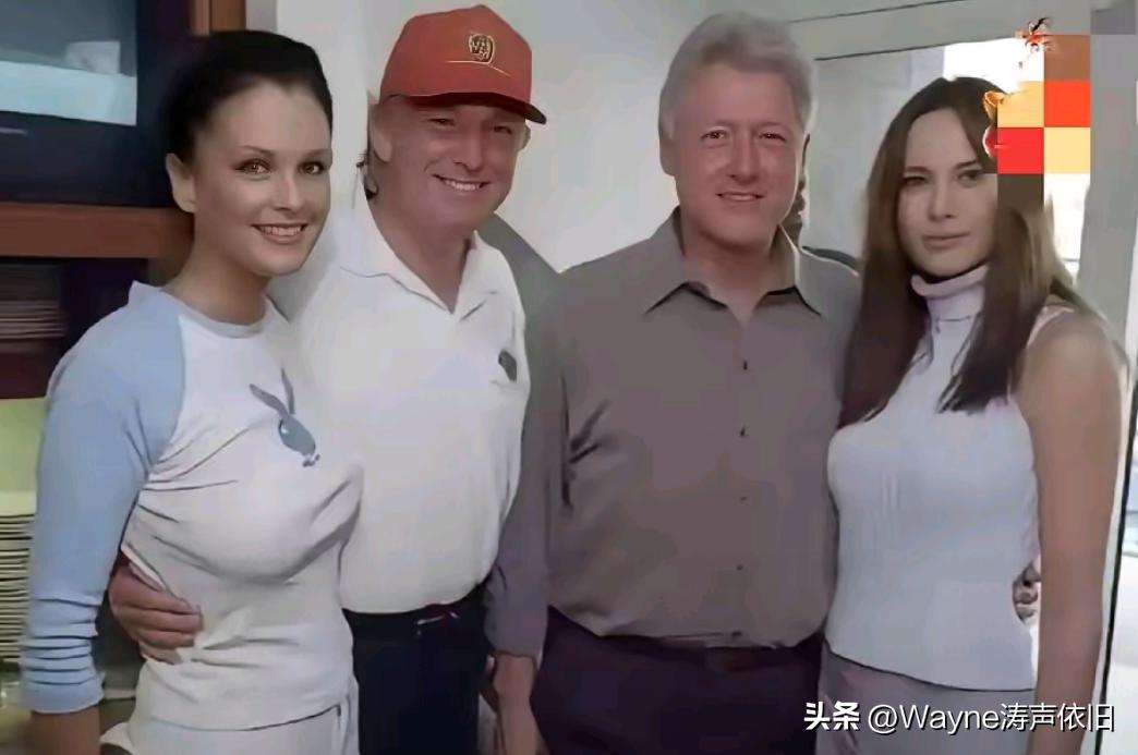 这张照片拍摄于2000年9月，地点：纽约，右边的是克林顿，此时的美国总统，他搂着