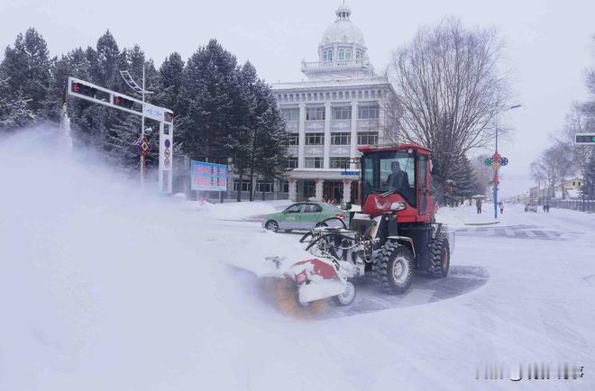 近期，中国气象局发布消息指出，本季全国平均温度预计与历年同期持平甚至略高。然而，