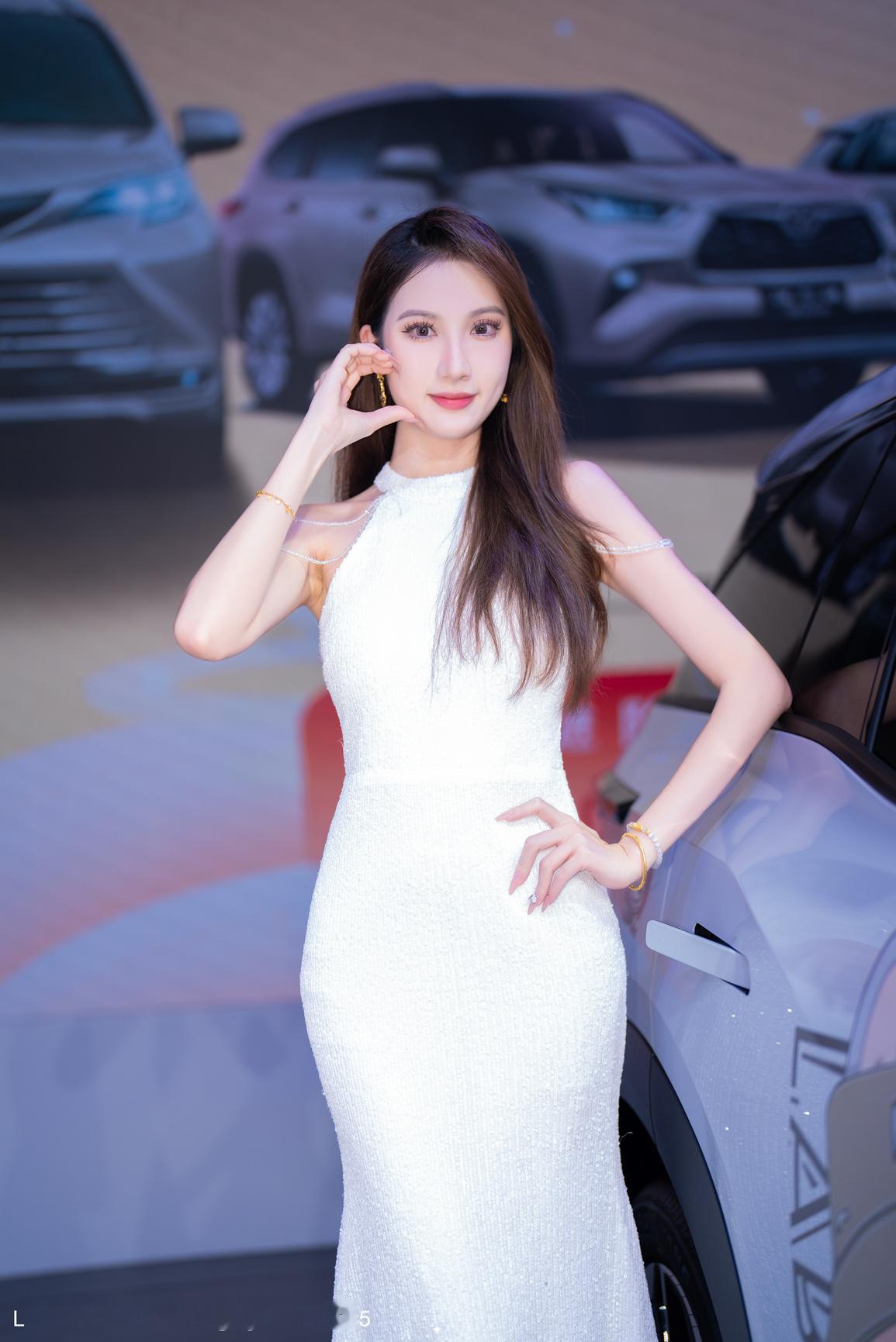 聆听猎人的车展日记猎人在佛山车展猎人与车展 2025 国庆佛山车展想把图片带回家