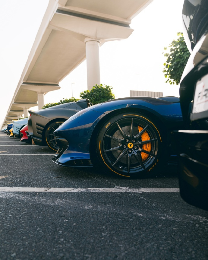 Ferrari 812 Competizione  感受一下大阵仗！ 