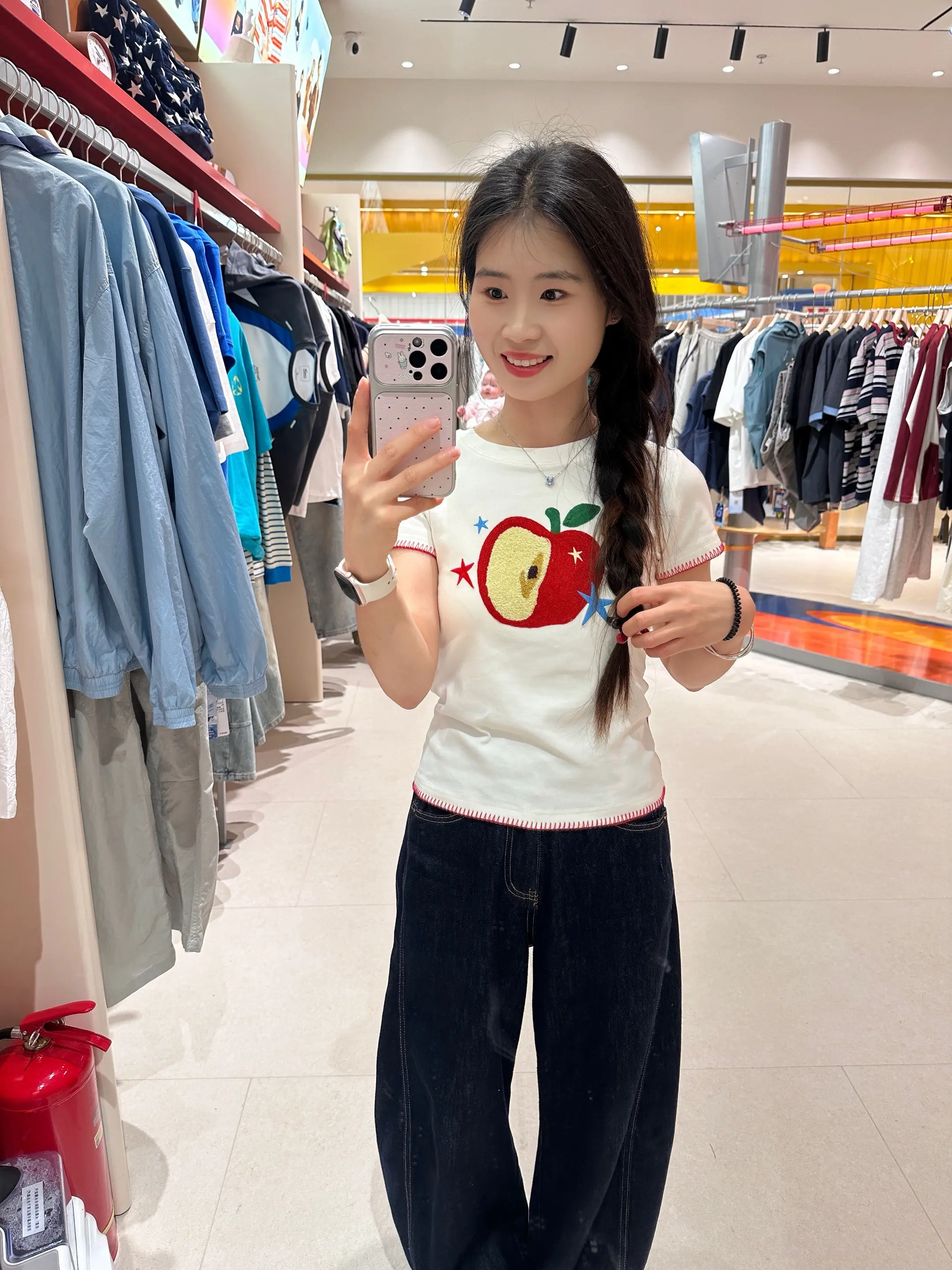 “这一生要有多幸运，才能遇到那个             不让我受一点...