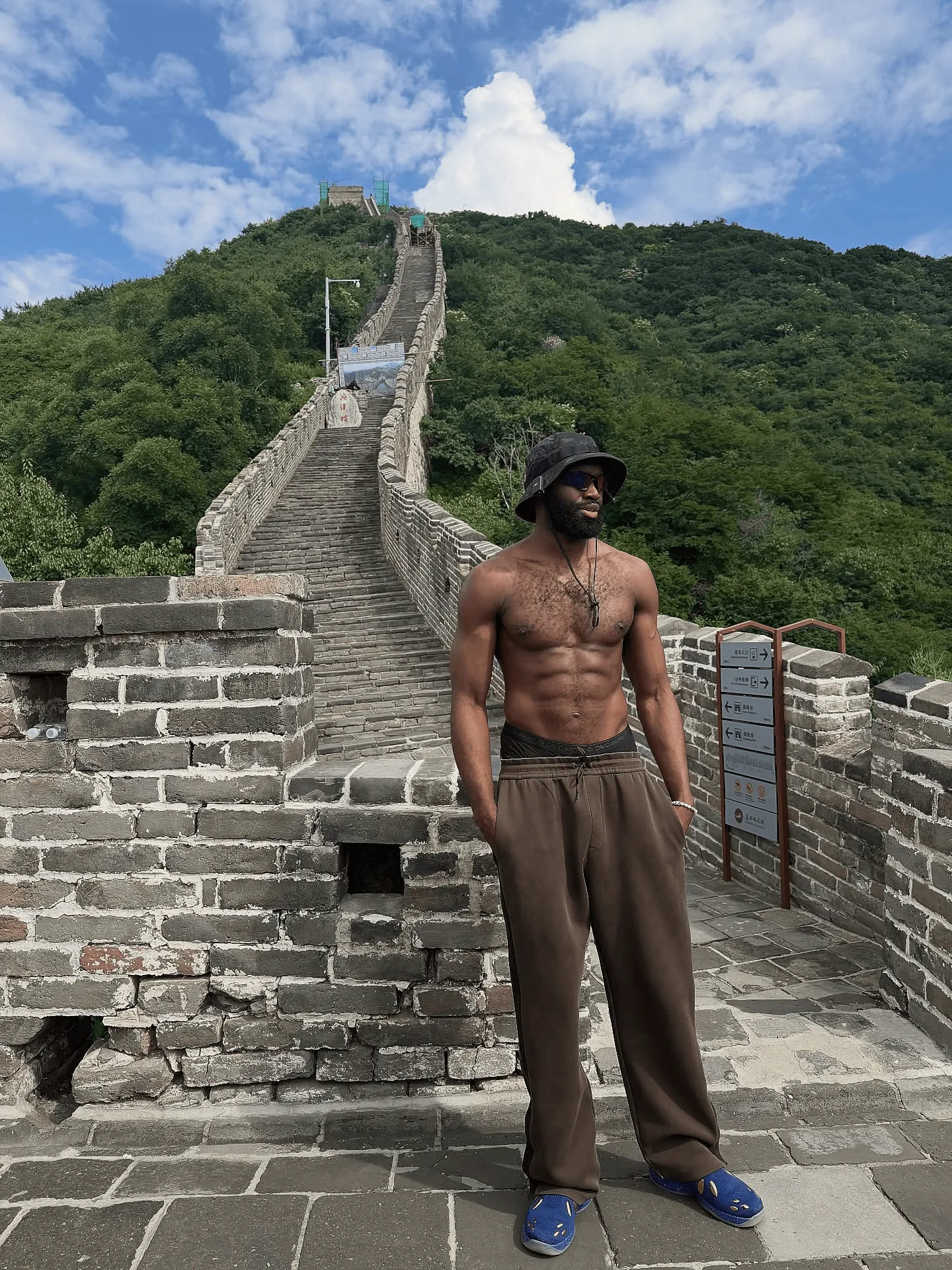 除非交易达成，不然我都坚定认为龙布朗不会被交易，不改了。最近有种把心爱的游戏机挂